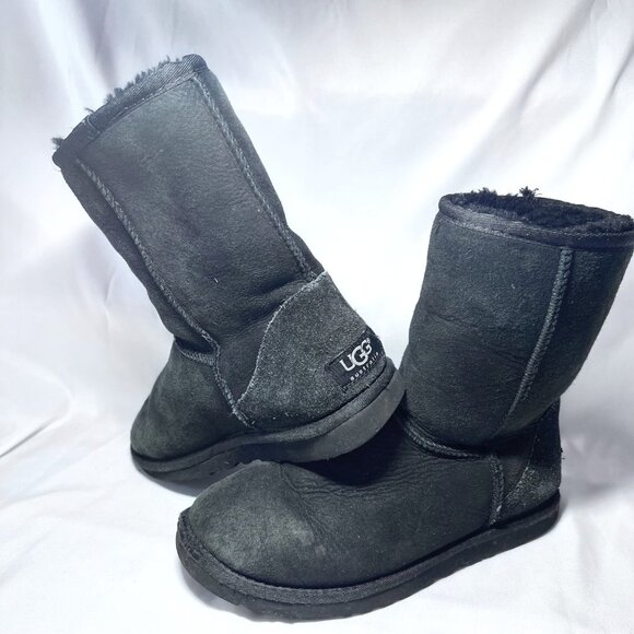 Ugg Classic Short Boot-5826-Black Leather Upper/Sheepskin Lining-Sz 6W-Australia - Picture 2 of 15